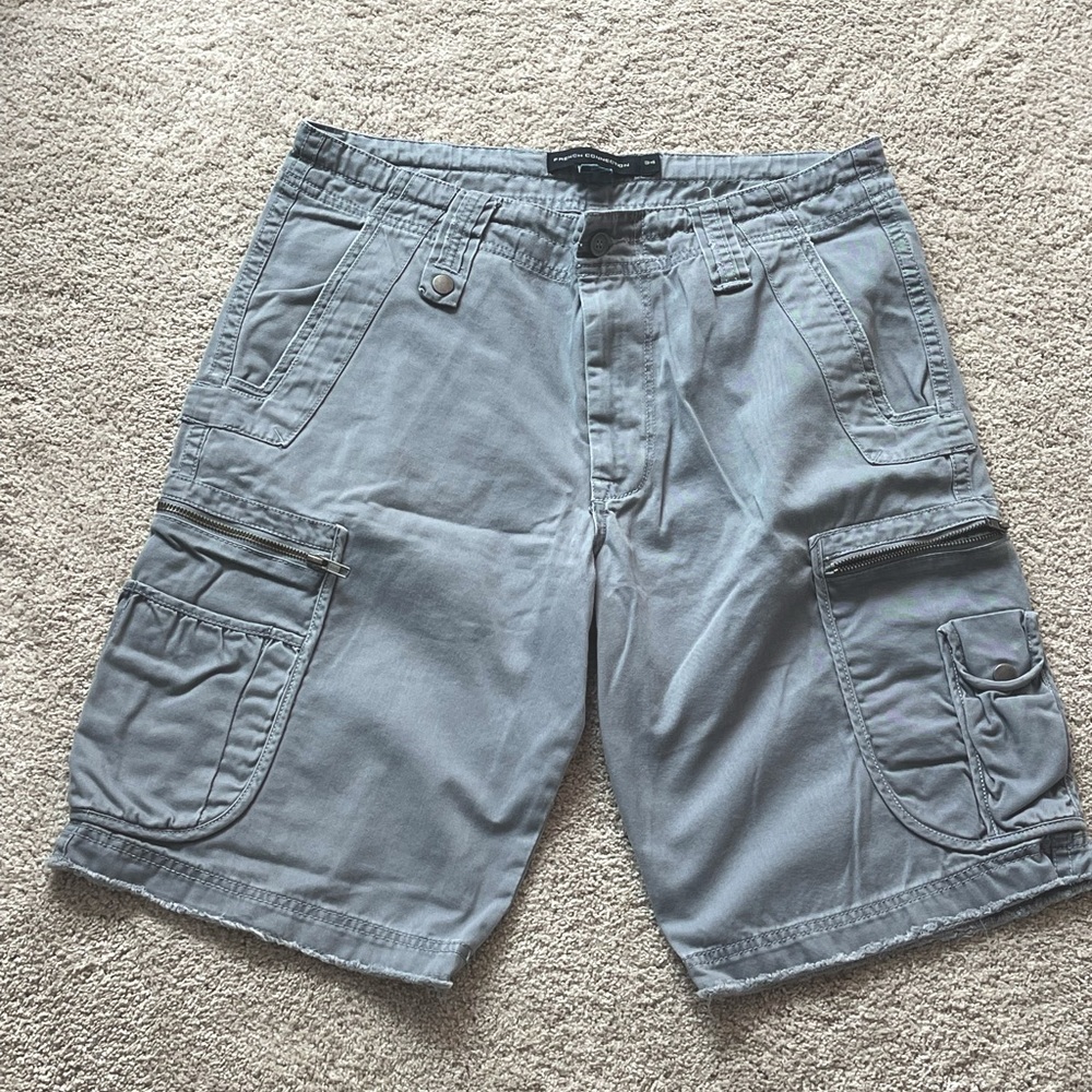 FRENCH CONNECTION Gray cargo shorts, Mens sz 34